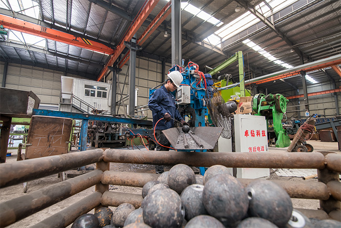 晋中网架配件-螺栓球加工车间